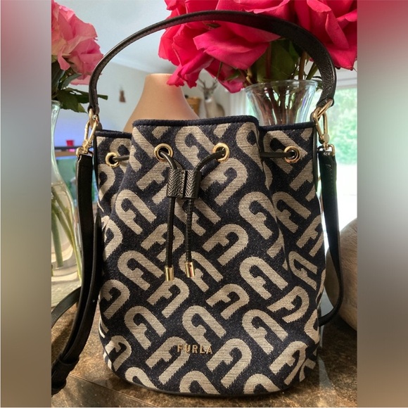 Furla 🔥 Black and Cream Monogram Bucket Bag - Picture 1 of 6